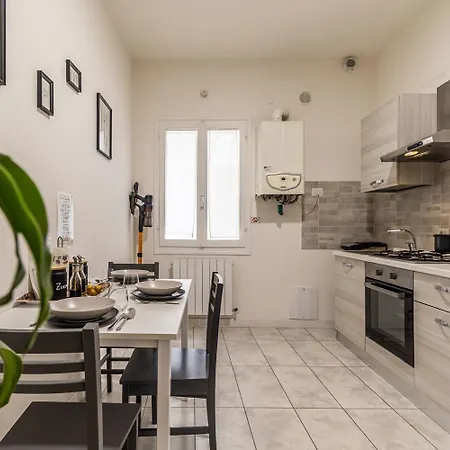 Ca 'pico With Wifi-few Steps From Center Апартаменты *